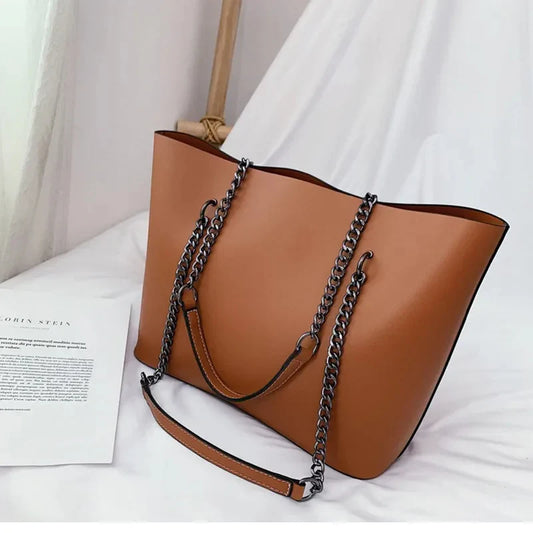 Elegant Chain Strap Tote Bag – Classic Edition (ZTS CR 020)