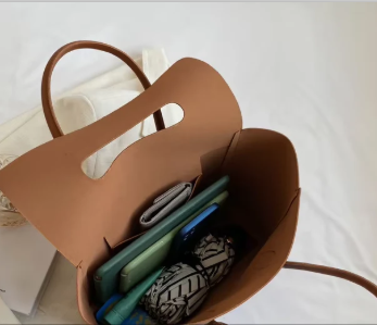 Designer Style Women's Large Capacity Handbag ZTS-CR-066